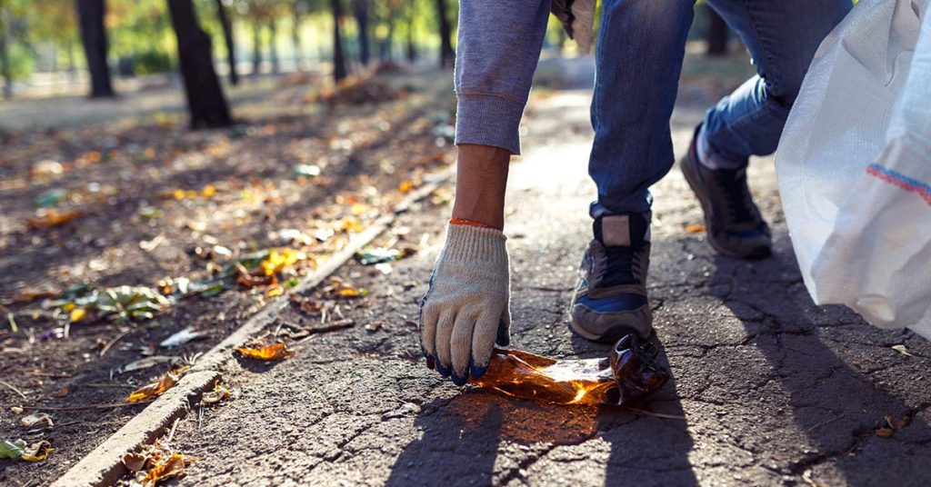 Austin’s homeless are being paid $15 an hour to clean up the city - Featured image