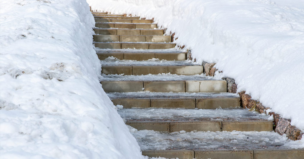 3-Ingredient Ice Melt That You Can Make At Home - Featured image