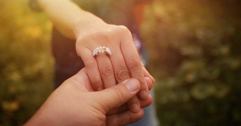 People Are Ditching Classic Engagement Rings For Piercings - Featured image