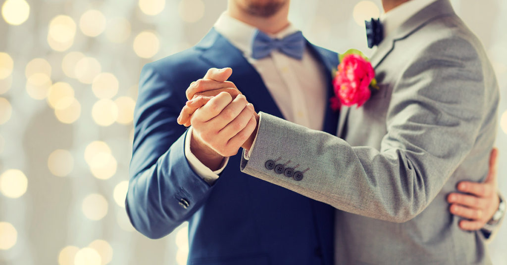 This gay couple’s mindblowing first dance at their wedding shocked their guests - Featured image