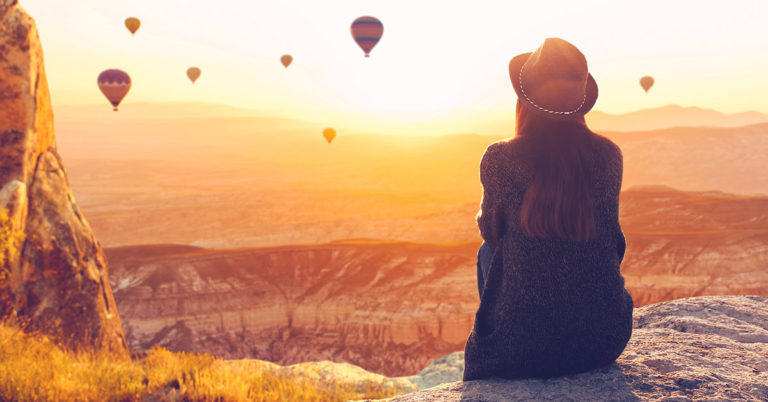 12 Reasons Why Old Souls Have Such A Hard Time Finding Love - Featured image