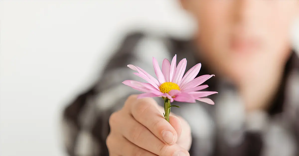 Teen Gives Flowers To All Female Classmates