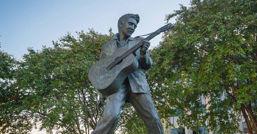 11-Year-Old Girl Sings Elvis Classic, But No One Expects Her To Sound Just Like The King Himself - Featured image