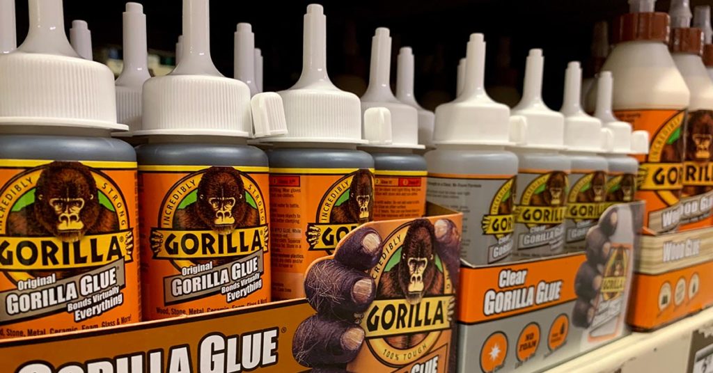 Woman Accidentally Uses Gorilla Glue to Style Her Hair, Goes To Hospital - Featured image
