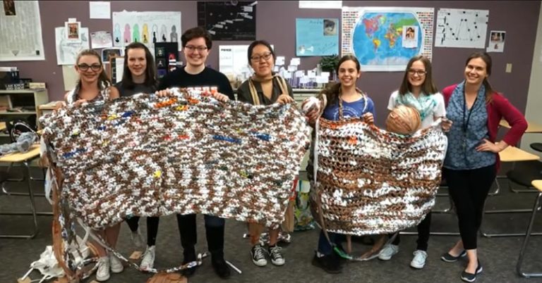 Volunteers Crochet Plastic Bags into Sleeping Mats for the Homeless - Featured image