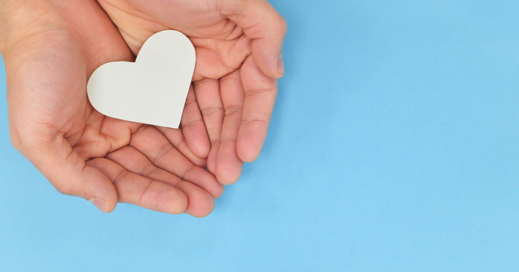 Man notices boy staring at his phone leading to act of kindness captured on film - Featured image