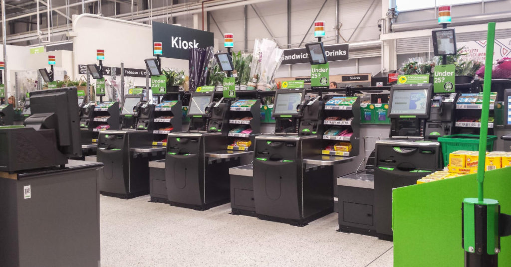 People are refusing to use self-checkout because it’ll “kill jobs” - Featured image