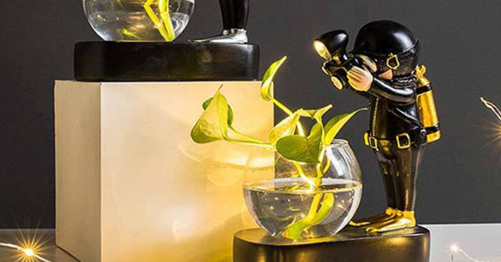 These Light Up Diver Flower Vases Are Out Of This World Adorable - Featured image