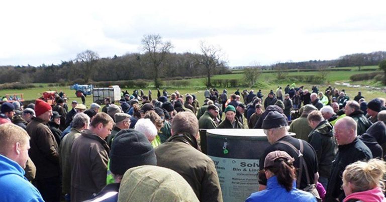 200 Farmers Remain Silent During Auction So A Young Man Can Buy Back His Family Farm - Featured image
