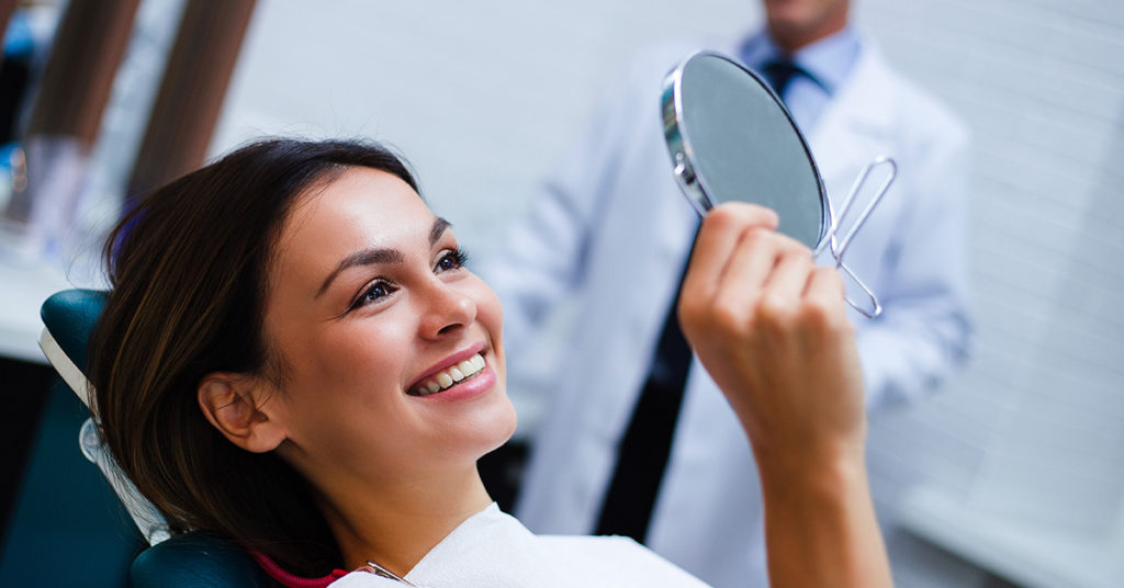 Stem Cell Dental Implants May Replace Dentures In The Future - Featured image