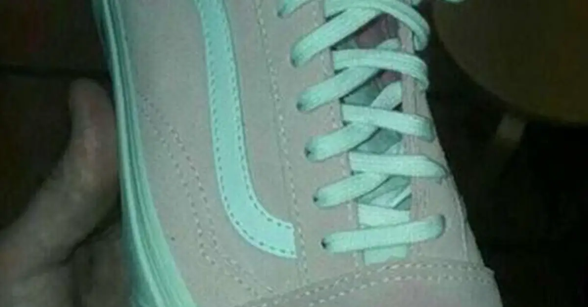 Is This Shoe Blue And Grey Or Pink And White? - Tiffy Taffy : Tiffy Taffy