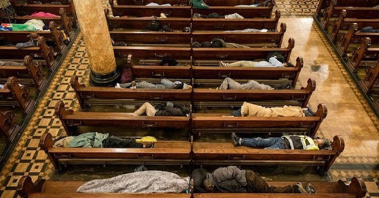Church in San Francisco Opens Its Door for Homeless People to Sleep Overnight - Featured image