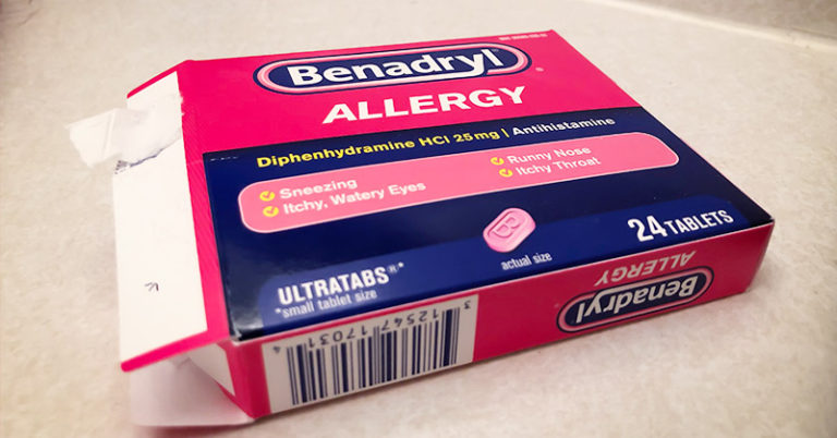 The Benadryl Challenge: Why it’s so Dangerous and What to Look Out for - Featured image