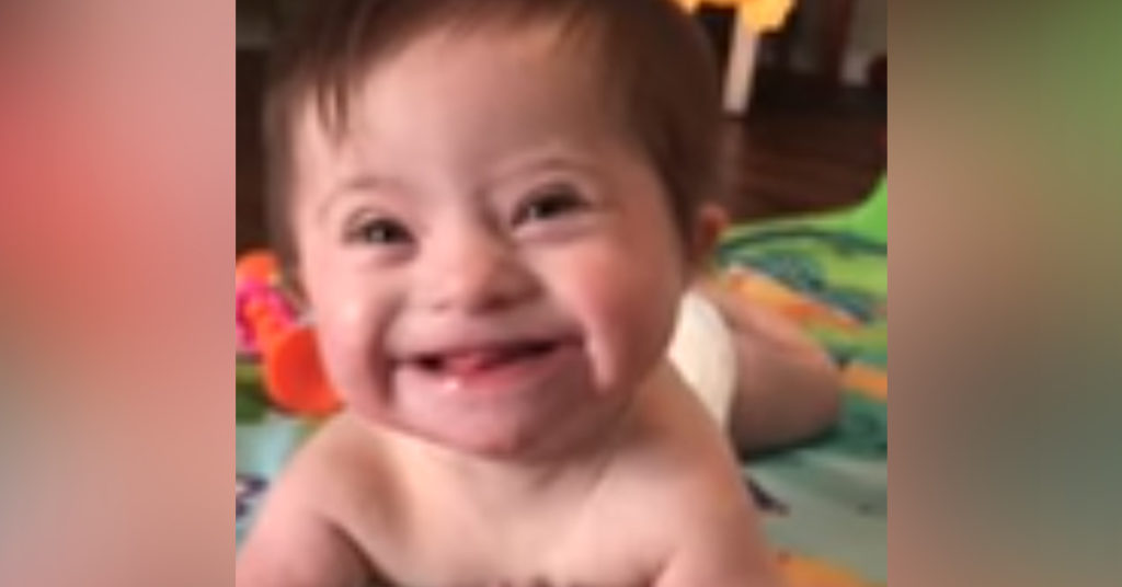 The Heartwarming Video of a Baby with Down Syndrome has Taken the Internet by Storm - Featured image