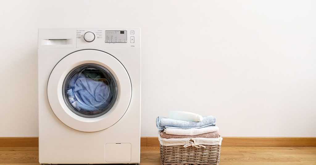 Mom Hears Husband Scream In Basement, Runs Down To Find Toddler Trapped In Washing Machine - Featured image