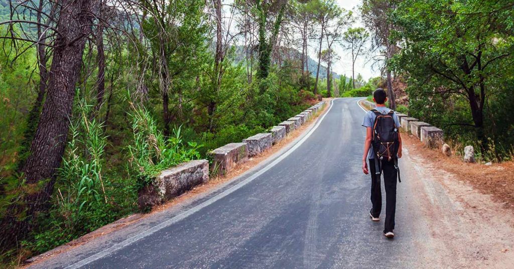 Dad Imposes Strict Rules For Unemployed Son Who Refuses To Do Housework - Featured image