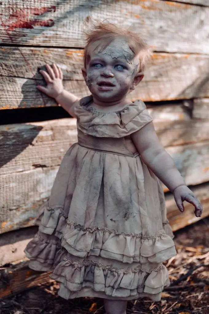 zombie child halloween photoshoot