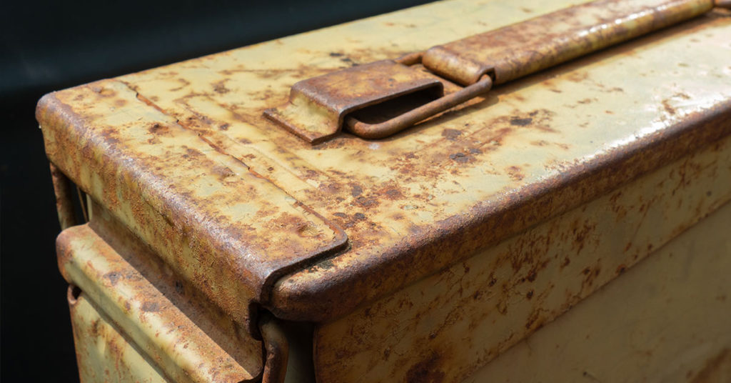 Old Lady Gives Her Grandson a Dirty Tool Box, He Opens It Only After Her Death - Featured image