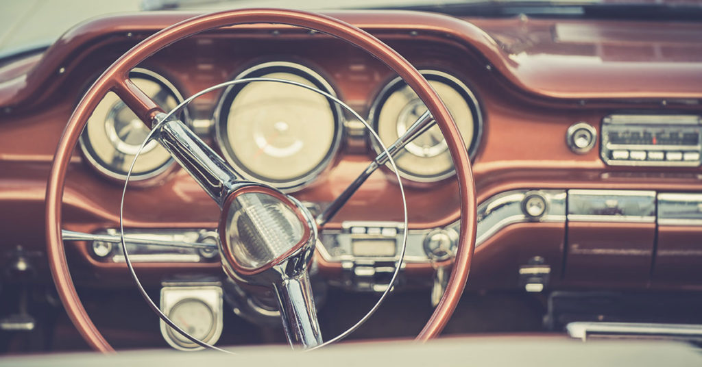 Man Finally Gets Beloved Mom’s Car 40 Years After Her Death–And it Still Has Her Sunglasses Inside - Featured image