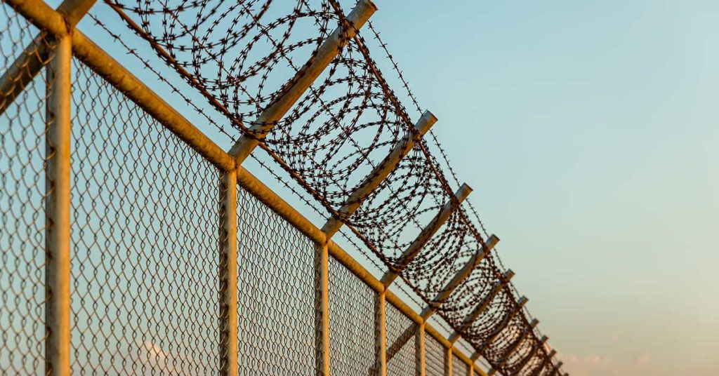 Homeless man could face 7 years in prison for shortchanging store 43 cents - Featured image