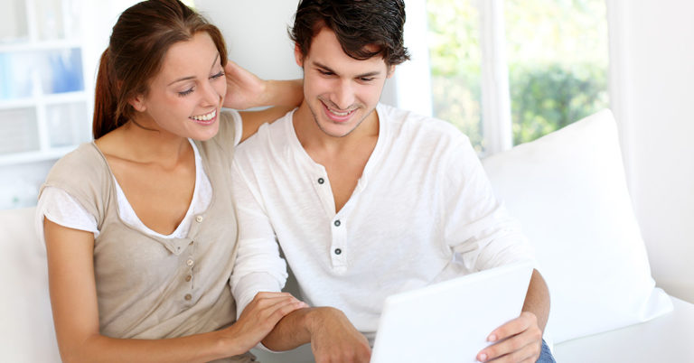 Help The Lady Find Her Missing Key! (Only 10% Of People Can Spot It) - Featured image