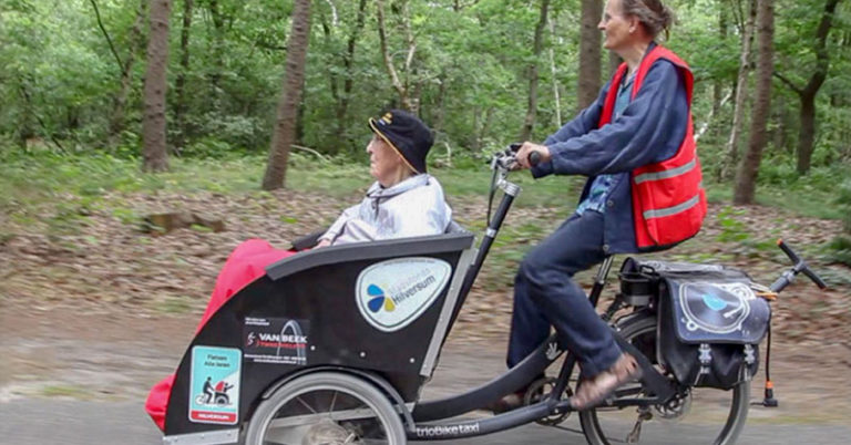 Volunteers Around the World Are Taking the Elderly On Rickshaw Rides in Nature - Featured image