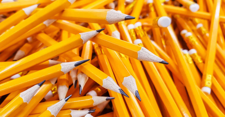 How Many Pencils Can You Spot? Are You Smart Enough To Get This Right? - Featured image