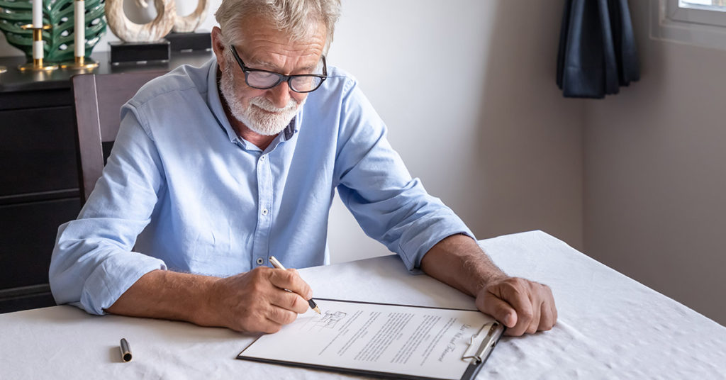 Rich Old Man Excludes His Children from Will and Leaves His Inheritance to Triplets from Orphanage – a Short Story - Featured image