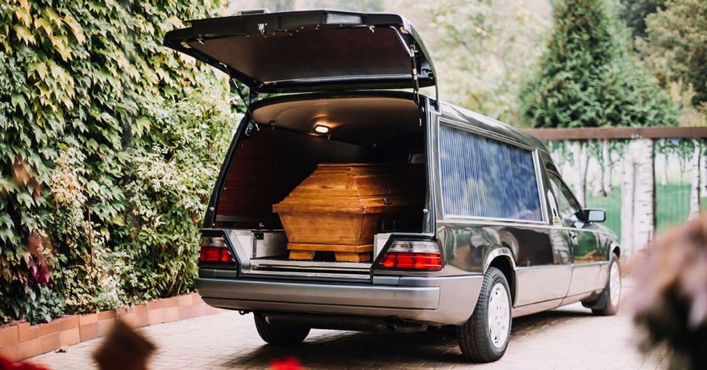 After Grandmother’s Death in a Nursing Home, Man Inherits an Envelope with Several Dollar Bills – a Short Story - Featured image