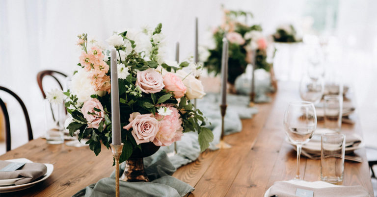 Police Officer Valiantly Saves Tiny Baby Girl – Twenty Years Later, He Is Guest of Honor At Her Wedding - Featured image