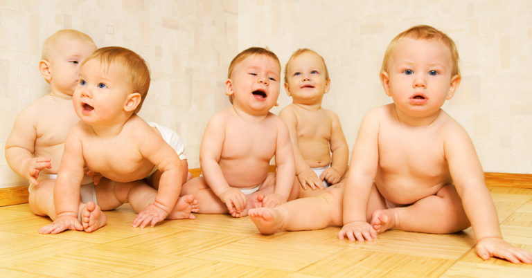 A Couple Tries One More Time To Have A Girl, Ends Up Having Quintuplets! - Featured image