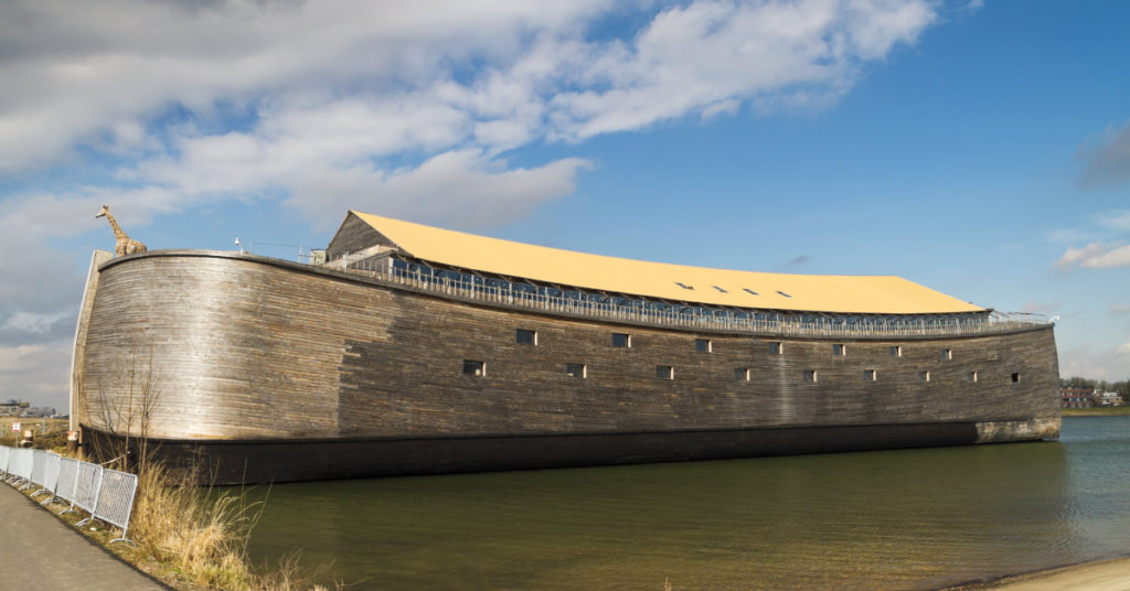 Carpenter Spends 20 Years Building Massive Life-Sized Replica Of Noah’s Ark - Featured image