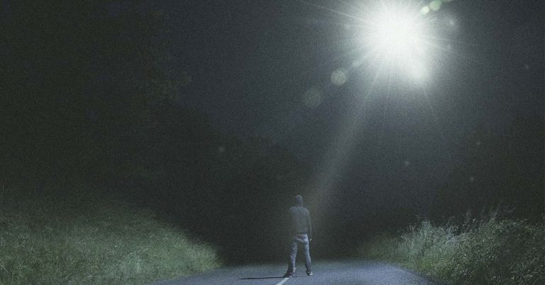 Man Captures Unearthly Moment ‘Gates Of Heaven Open’ While Sky Was Still Pitch Black - Featured image