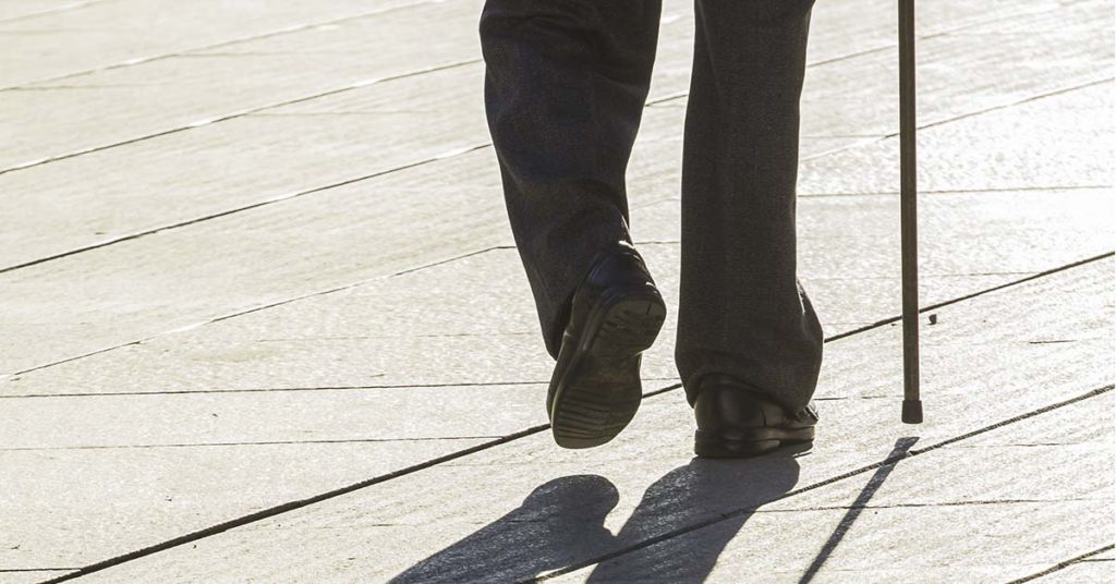 Angry Woman Yells at Old Man at Post Office until He Takes off His Overworn Coat — a Short Story - Featured image