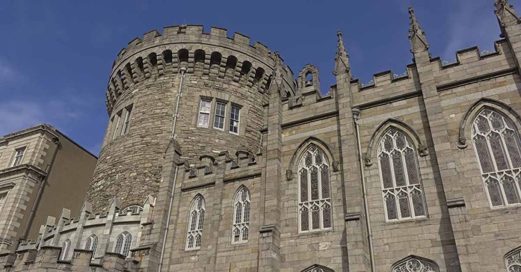 See Johnny Depp’s $19 Million Hollywood Castle Where an Intruder Once Took a Shower & Made a Drink - Featured image