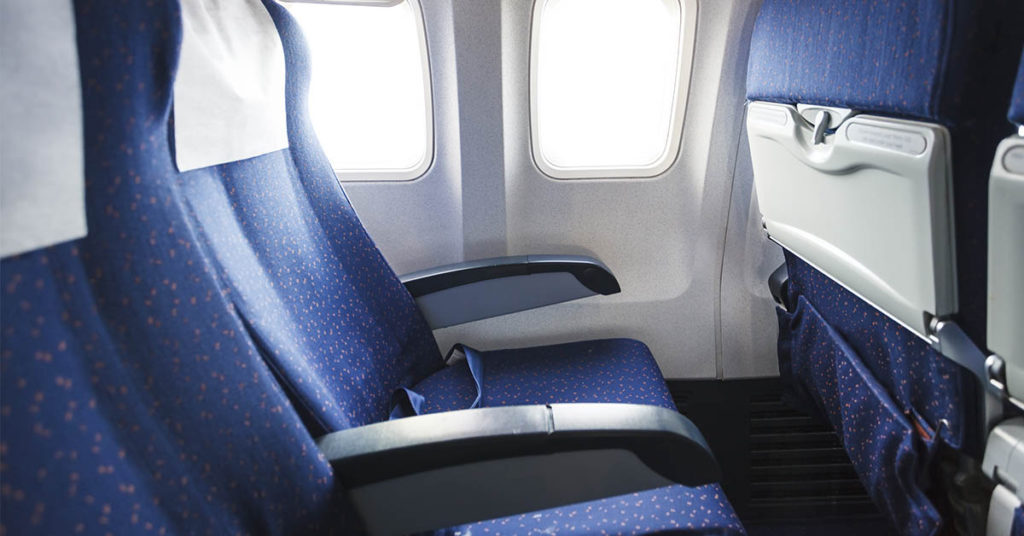 Traveler Shares Simple Trick to Get Whole Row of Seats to Yourself on a Plane - Featured image