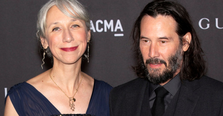 Keanu Reeves is absolutely glowing in a rare appearance with his girlfriend Alexandra Grant - Featured image