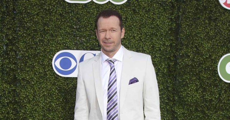 Donnie Wahlberg stepped up to be the “Dad” to his autistic step-son whose father left him after diagnosis - Featured image