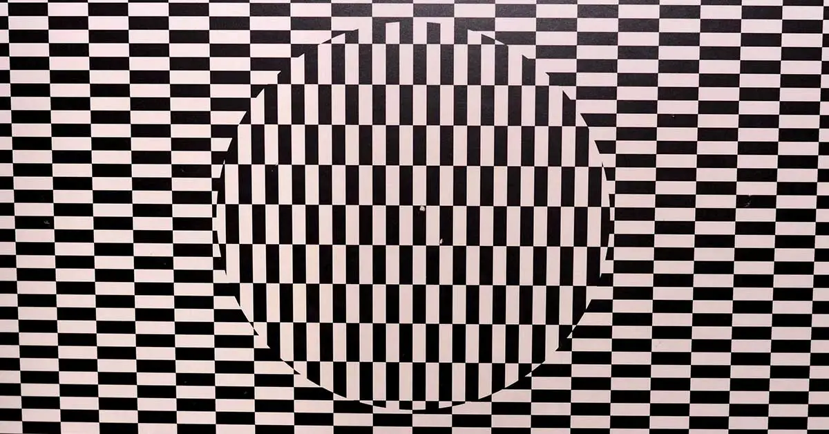 Circle-Filled Optical Illusion