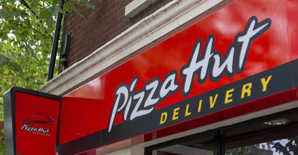 Pizza Hut Deliveryman Gets New Car As Tip - Featured image