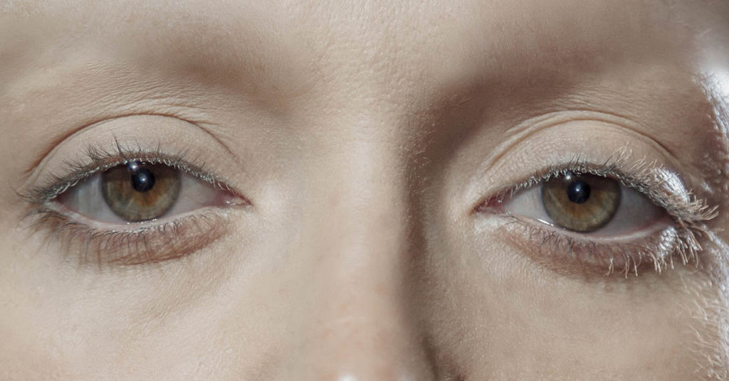 Are No Eyebrows the New Eyebrows? - Featured image