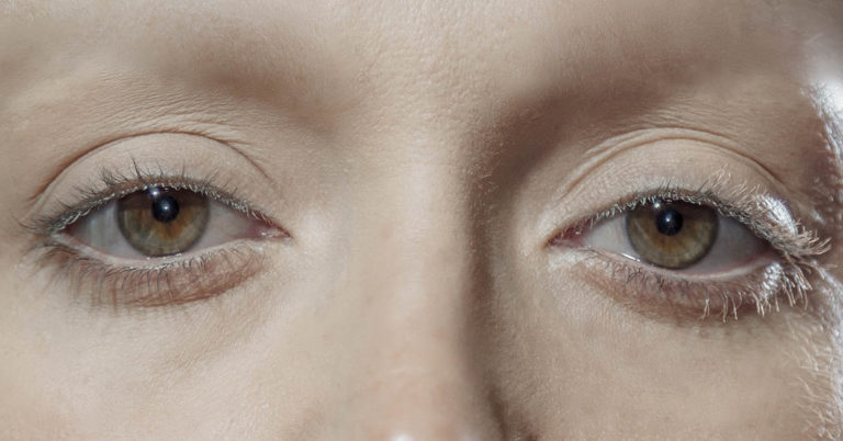 Are No Eyebrows the New Eyebrows? - Featured image