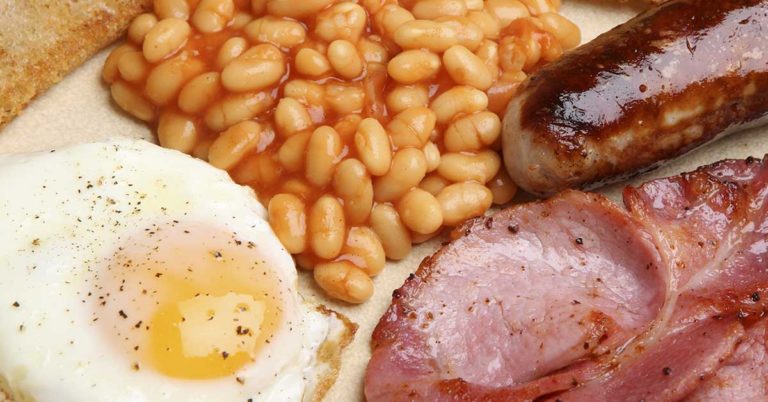 Woman who moved to UK says Americans would be shocked by English breakfast food - Featured image