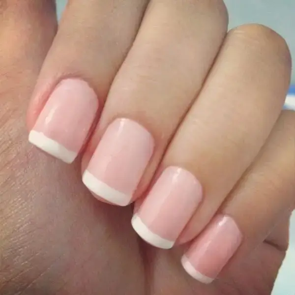 2000s trends are a French manicure