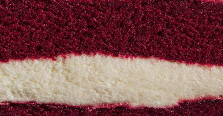 Man on Hospital Bed Sends Internet Into Meltdown as he Turns Out to be a hyperrealistic Cake - Featured image