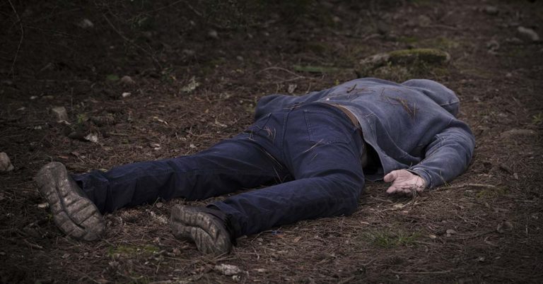 Man Pretends To Be Dead For 321 Days And Gets Acting Role On CSI - Featured image