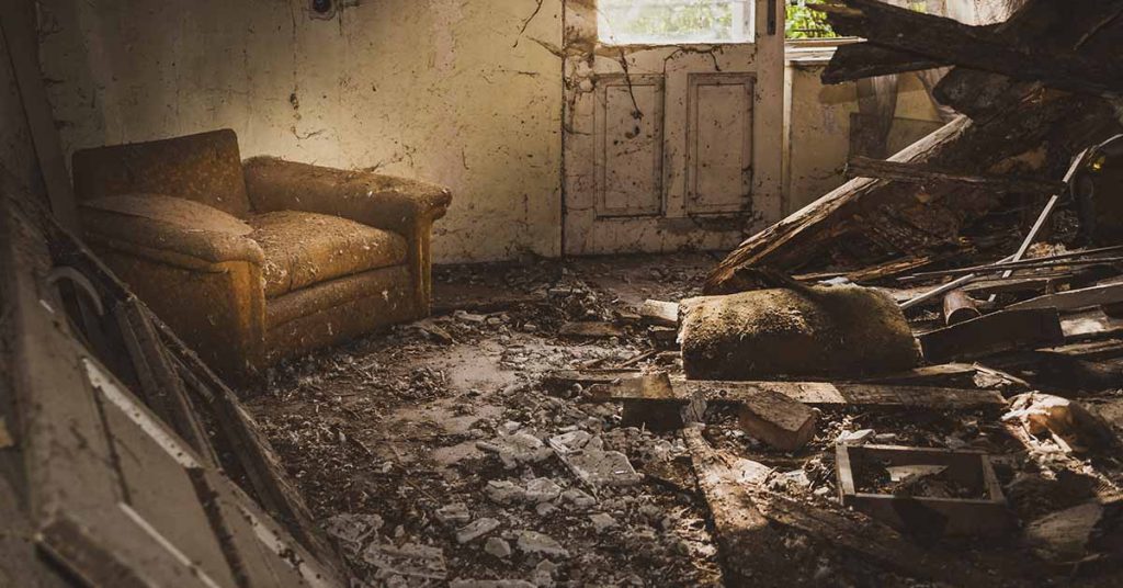 This house looked like it was about to fall into itself! - Featured image