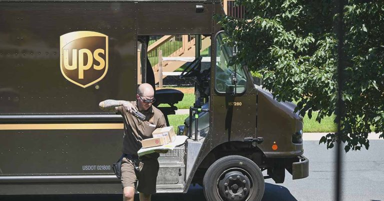 Ring doorbell captures UPS driver’s lightning-fast reflexes when 4-year-old is pinned by 100-lb. package - Featured image