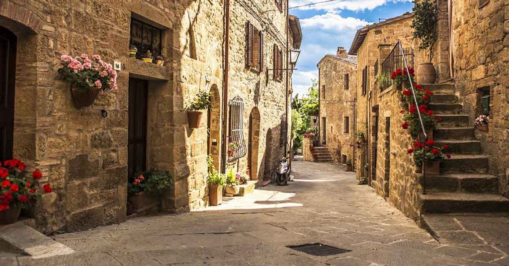 Italian Town Paying People $30,000 to Move There - Featured image