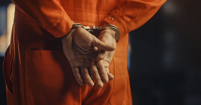 Good-looking convict’s picture causes a stir on social media - Featured image